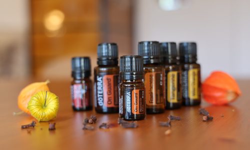 Reiseapotheke mit ätherischen Ölen